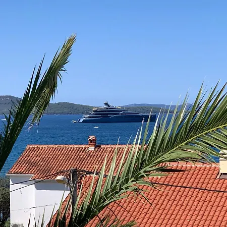 With Large Seaview Terrace Апартаменти *