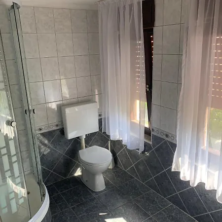 Apartment With Large Seaview Terrace Zadar